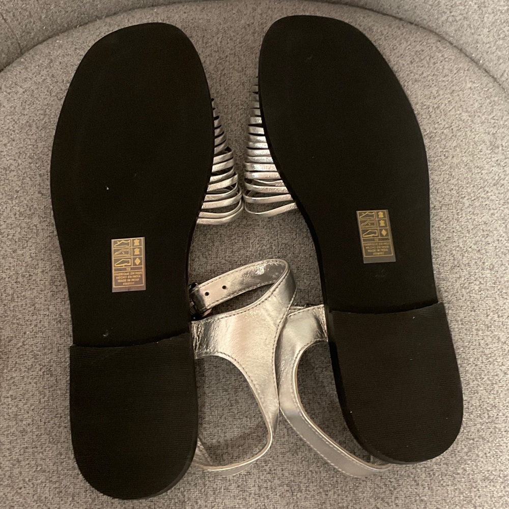 Free People Metallic Silver Sandals - Picture 4 of 5